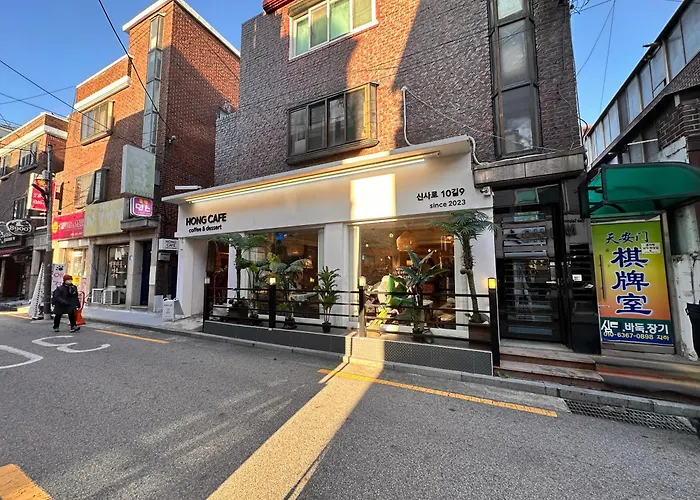 Price Center Near Hongdae Gangnam 5 Min To Subway Station *