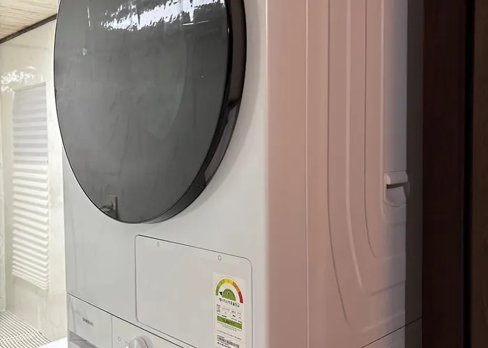 Price Center Near Hongdae Gangnam 5 Min To Subway Station アパート