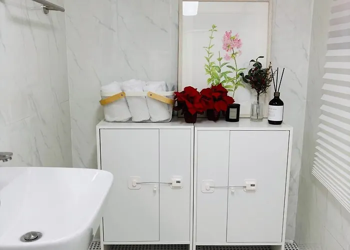 Price Center Near Hongdae Gangnam 5 Min To Subway Station アパート